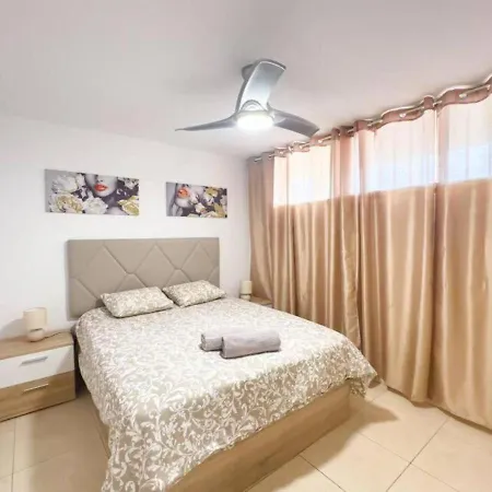 Sunny Vacation 3br Retreat By The Ocean Apartman