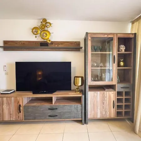 Sunny Vacation 3br Retreat By The Ocean