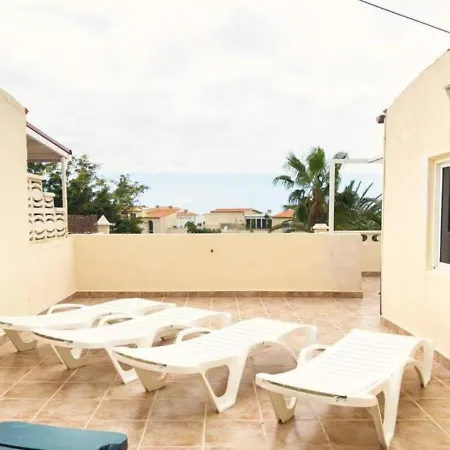 Sunny Vacation 3br Retreat By The Ocean *