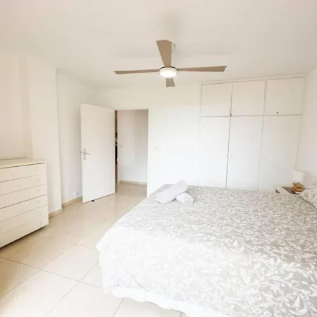 Sunny Vacation 3br Retreat By The Ocean *