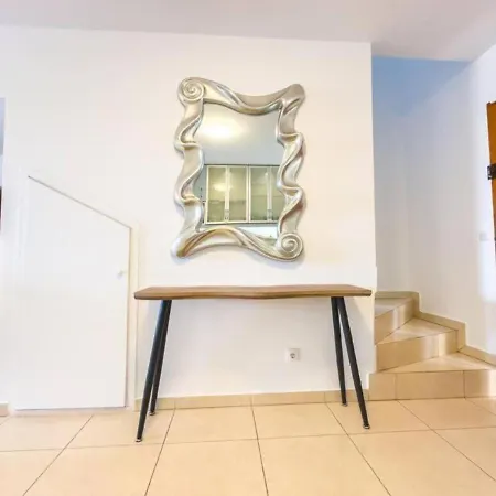 Sunny Vacation 3br Retreat By The Ocean Apartman